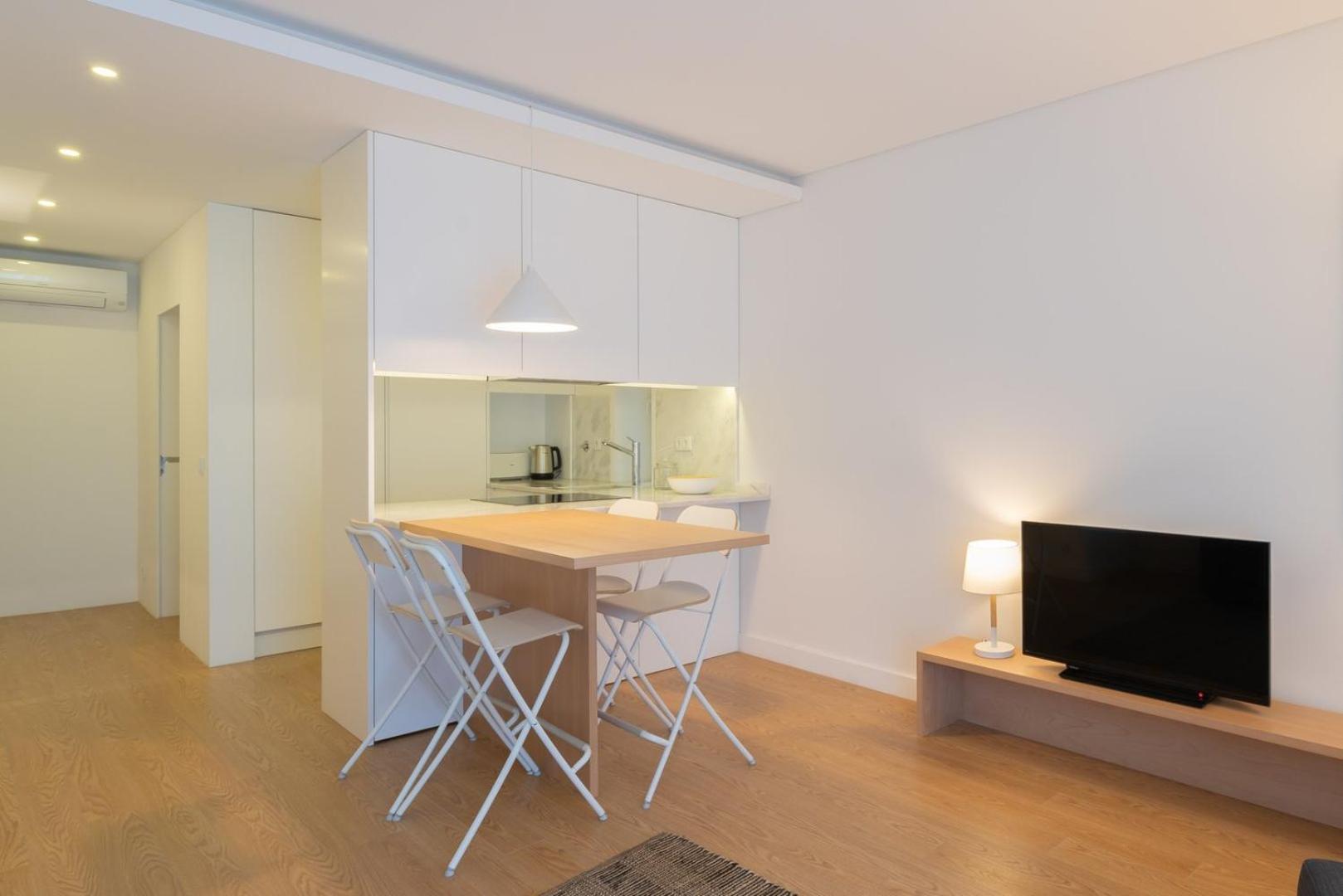 Guestready - Modern 2-Bedroom Apt In Cedofeita Porto Exterior photo