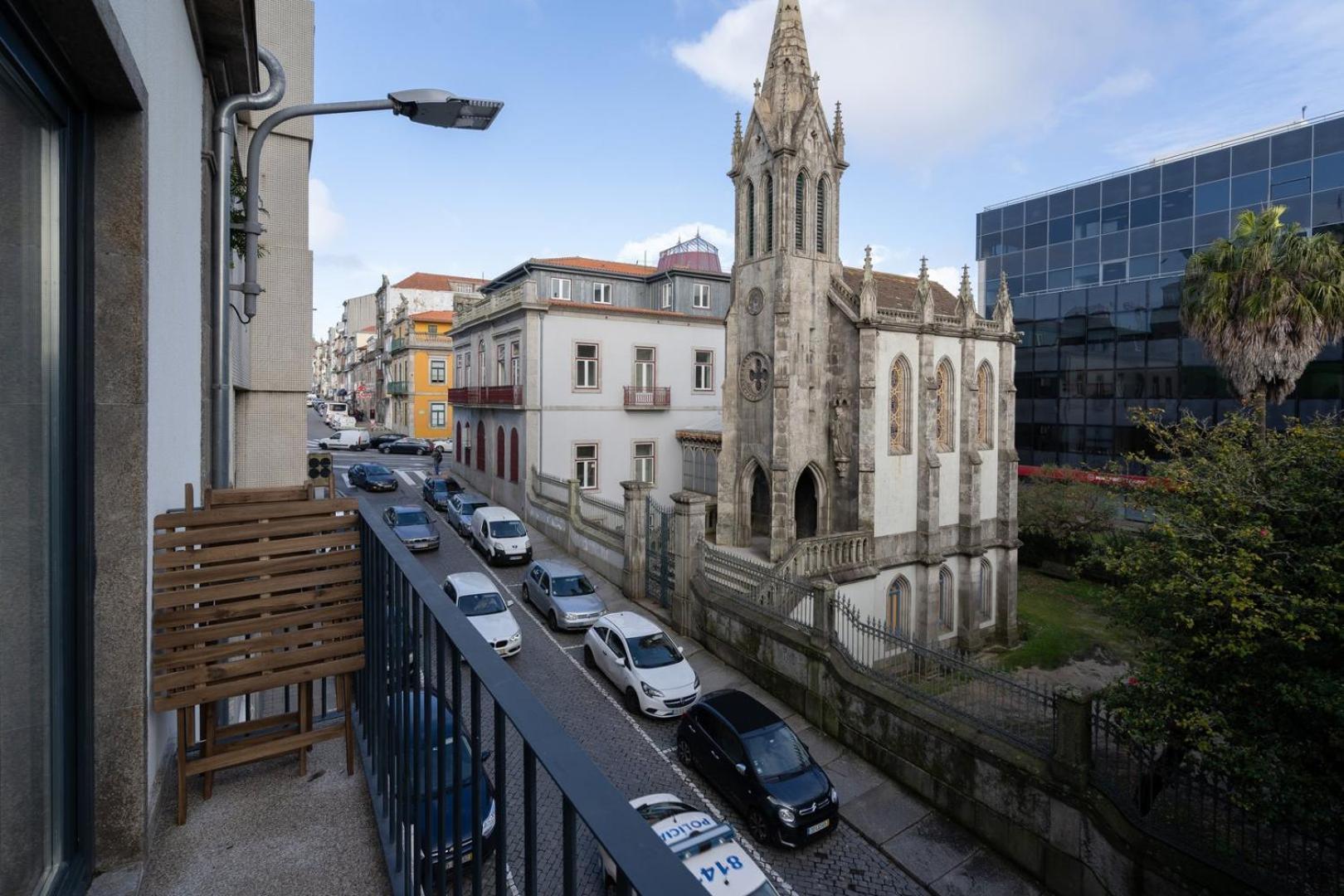Guestready - Modern 2-Bedroom Apt In Cedofeita Porto Exterior photo